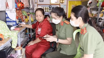 Đẩy mạnh kích hoạt định danh điện tử cho công dân tại Cà Mau