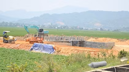 Thiếu đất san lấp, nhiều công trình trọng điểm tại Đắk Lắk bất động