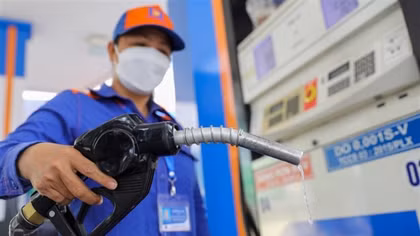 Giá xăng dầu đồng loạt tăng