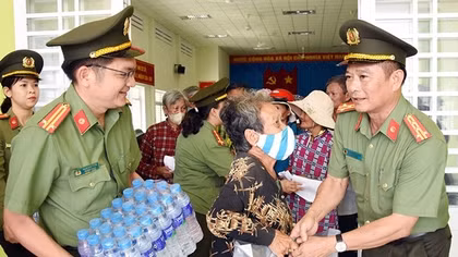 Cần giải pháp ứng phó lâu dài với hạn, mặn ở đồng bằng sông Cửu Long