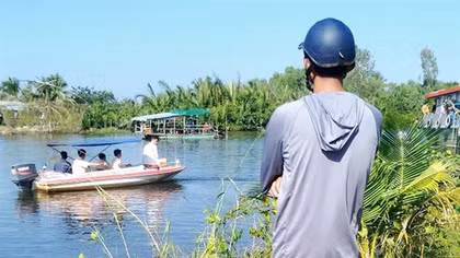 Sà lan va chạm ghe tam bản khiến 1 người tử vong