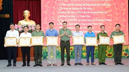 Nhân rộng các "mô hình" hiệu quả trong cơ quan, doanh nghiệp, nhà trường