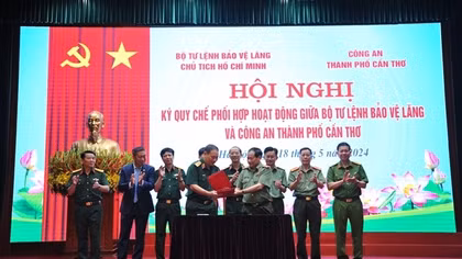 Bộ Tư lệnh Bảo vệ Lăng Chủ tịch Hồ Chí Minh và Công an TP Cần Thơ ký kết quy chế phối hợp