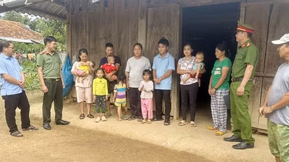 Vỡ òa hạnh phúc sau tháng ngày lưu lạc vì "việc nhẹ lương cao"