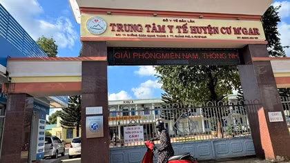 Vụ nhân viên y tế bị cắt 10% phụ cấp: Sở chỉ đạo phải chi trả đúng quy định