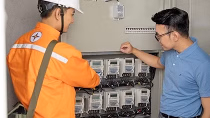 Hóa đơn tiền điện đội giá: Cách tính gộp gây nhầm lẫn?
