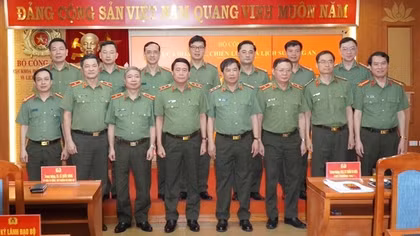 Chủ động nghiên cứu các vấn đề về khoa học và chiến lược bảo đảm ANTT