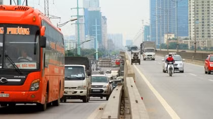 Hà Nội bác đề xuất cho xe khách chạy xuyên tâm