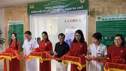 Bệnh viện Y học cổ truyền Bộ Công an khai trương buồng điều trị oxy cao áp đa ngăn