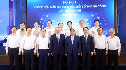 Hoàn thiện thể chế, đẩy mạnh chuyển đổi số, phát triển Tòa án điện tử