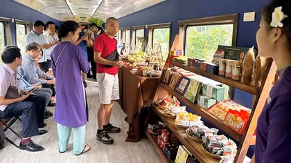 Đường sắt Việt Nam: Đánh thức tiềm năng, nỗ lực cởi bỏ "tấm áo" cũ