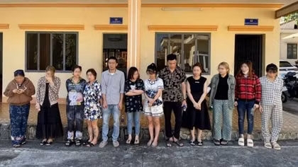 Vạch mặt "tú ông" và "tú bà"