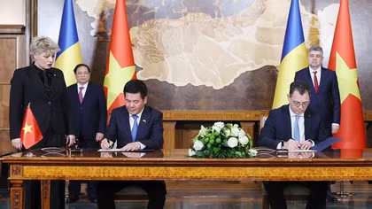 Việt Nam và Romania ký kết nhiều văn bản, thỏa thuận hợp tác quan trọng
