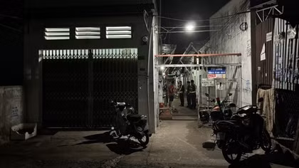 Đâm chết người sau khi nhậu với vợ của nạn nhân trong phòng trọ