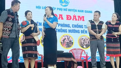 Tuyên truyền đẩy lùi nạn tảo hôn ở huyện miền núi Nam Giang