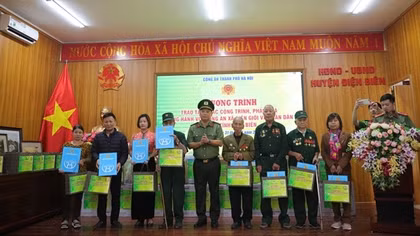 Hành trình “Tự hào Tây Bắc - Tiếp bước cha anh” tại Điện Biên và Lai Châu