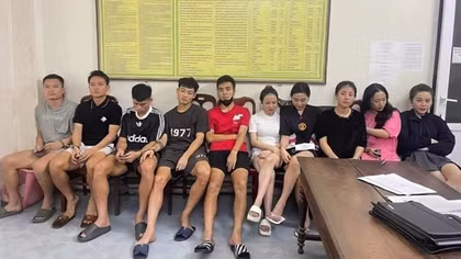 Tạm giữ 5 cầu thủ CLB bóng đá Hồng Lĩnh Hà Tĩnh sử dụng ma túy