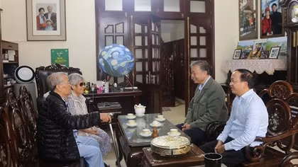 Bộ trưởng Tô Lâm thăm, chúc Tết gia đình nguyên Chủ tịch nước Trần Đức Lương và gia đình các đồng chí cố lãnh đạo Bộ Công an