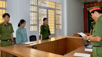 Bắt tạm giam nguyên Kế toán trưởng Trung tâm Y tế ở An Giang