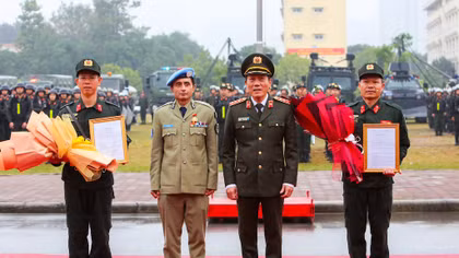Thành lập và ra mắt Đơn vị Cảnh sát gìn giữ hòa bình số 1