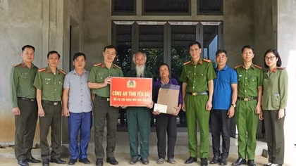 Công an tỉnh Yên Bái hỗ trợ hộ gia đình có hoàn cảnh khó khăn