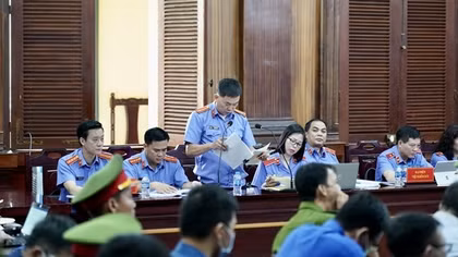 Bị đề nghị tử hình, Chủ tịch Vạn Thịnh Phát ngất xỉu