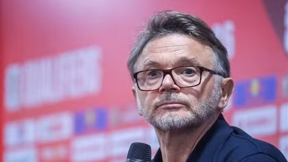 HLV Troussier nói gì sau khi ĐT Việt Nam thua đậm trước Indonesia