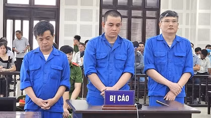 Giám đốc Trung tâm đăng kiểm xe cơ giới Đà Nẵng lĩnh án