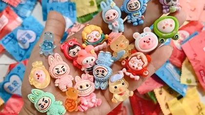 Đu trend đốt tiền mua đồ chơi vô bổ