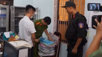 Từ phản ánh của Báo CAND, cách tất cả chức vụ trong Đảng một phó chủ tịch huyện