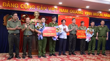 Thưởng 300 triệu đồng các đơn vị Công an triệt xóa những chuyên án lớn