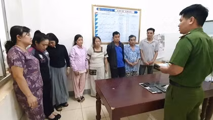 Người đàn bà cầm đầu đường dây đánh bạc 500 triệu đồng/ngày
