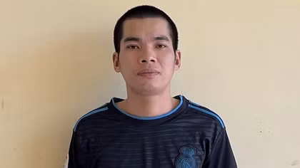 Khởi tố đối tượng chuyên canh đường nữ sinh để dâm ô