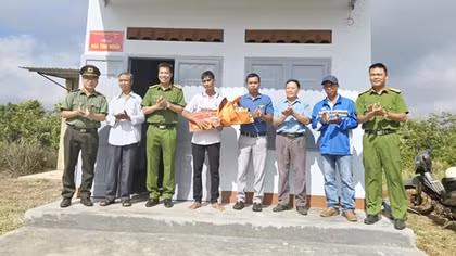 Niềm vui trong những ngôi nhà ấm áp nghĩa tình