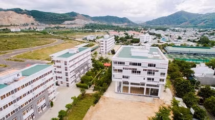 Đại học Duy Tân sẽ thu hồi bằng bác sĩ Nha khoa để thay thế bằng bác sĩ Răng-Hàm-Mặt, vì sao?