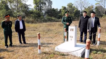 Phó Thủ tướng Hồ Đức Phớc thăm, làm việc tại Đồn Biên phòng Cửa khẩu quốc tế Tây Trang