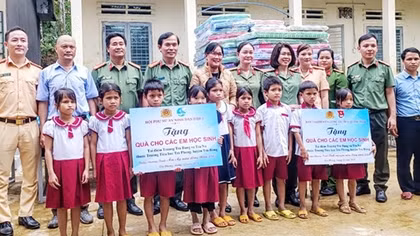 Tuổi trẻ Công an Quảng Ngãi phát huy tinh thần xung kích, hướng về cộng đồng