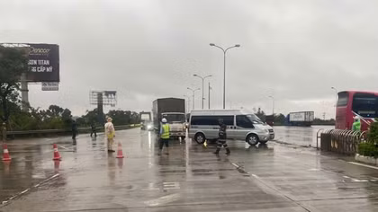 Cấm đường vào cao tốc Pháp Vân - Cầu Giẽ, các phương tiện đi hướng nào?