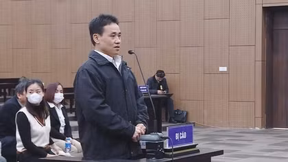 Cựu Phó Giám đốc Sở Ngoại vụ tỉnh Thái Nguyên: “Dịch COVID-19 là cơ hội để bị cáo kiếm thêm thu nhập”