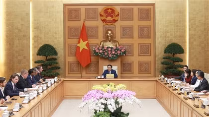 Việt Nam luôn bảo vệ quyền và lợi ích chính đáng của nhà đầu tư