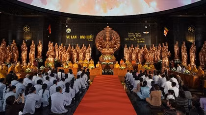 Những khoảnh khắc xúc động trong mùa Vu Lan tại núi Bà Đen