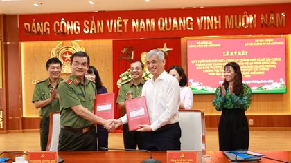 Phối hợp đấu tranh phòng chống tội phạm thuộc lĩnh vực tài chính