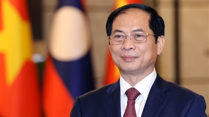 Việt Nam luôn coi trọng quan hệ hữu nghị, hợp tác toàn diện với Lào