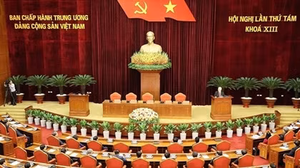 Bế mạc Hội nghị Trung ương 8