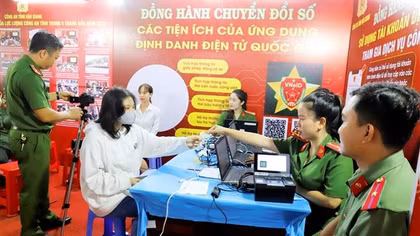 Mở “Gian hàng chuyển đổi số” tại hội chợ