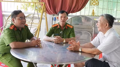 Góp sức mình bảo vệ sự bình yên vùng biên giới Tây Nam