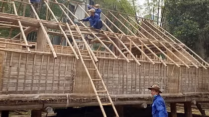 Những "nghệ sĩ" Tây Nguyên giữa lòng Hà Nội