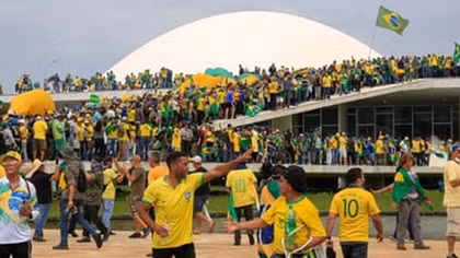 Ai đứng sau hỗn loạn chính trị ở Brazil?