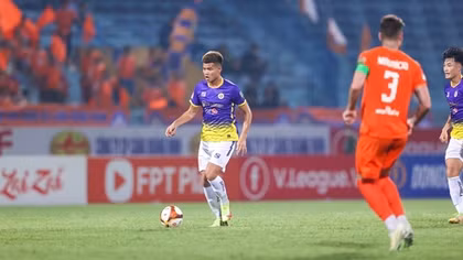 Những bước chân đầu tiên ở V.League