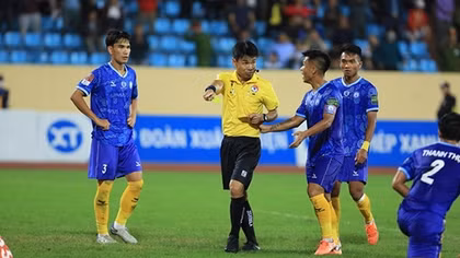 Tạo điều kiện hay dung túng?